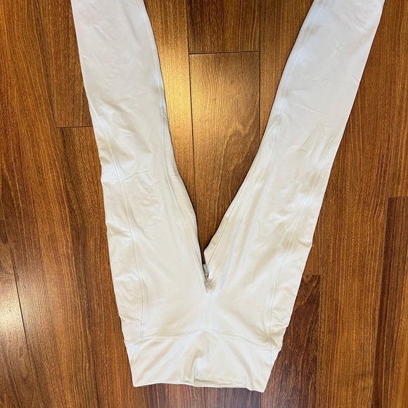 Align 25” powder blue lululemon size 6 - Picture 5 of 7